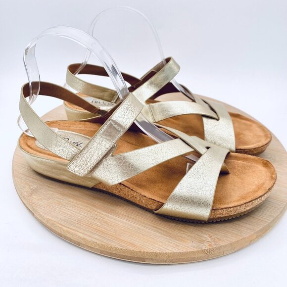 Eurosoft Sandals Womens 10 Gold Vegan Leather Slingback Flats Peep - Picture 1 of 11